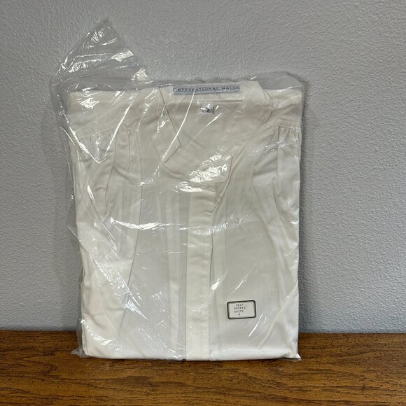 Rare and hard-to-find International Male shirt, still factory sealed in original - Picture 1 of 6